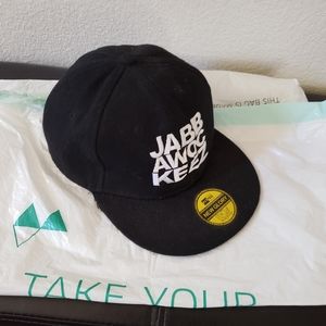 men use hat in great condition no wear and tear, black one size